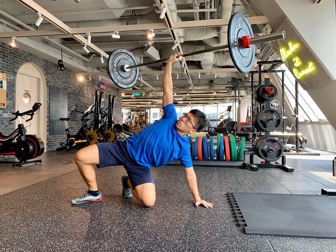 Daniel Tan coaching